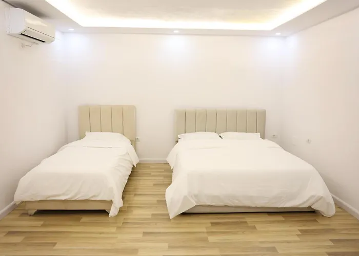 아파트 2 티라나